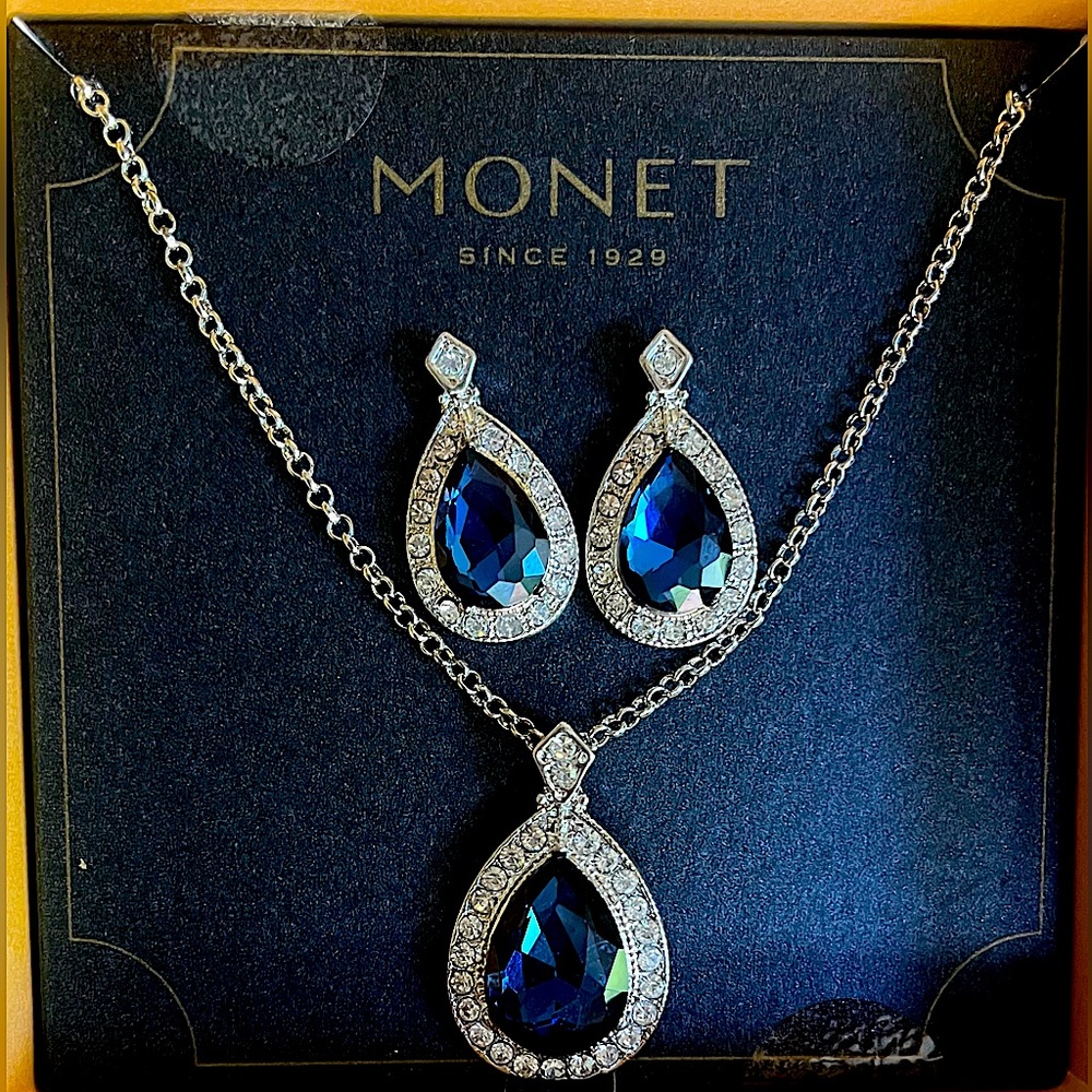 Sparkling dark blue Monet Necklace & Earrings, perfect for special ooccasions!